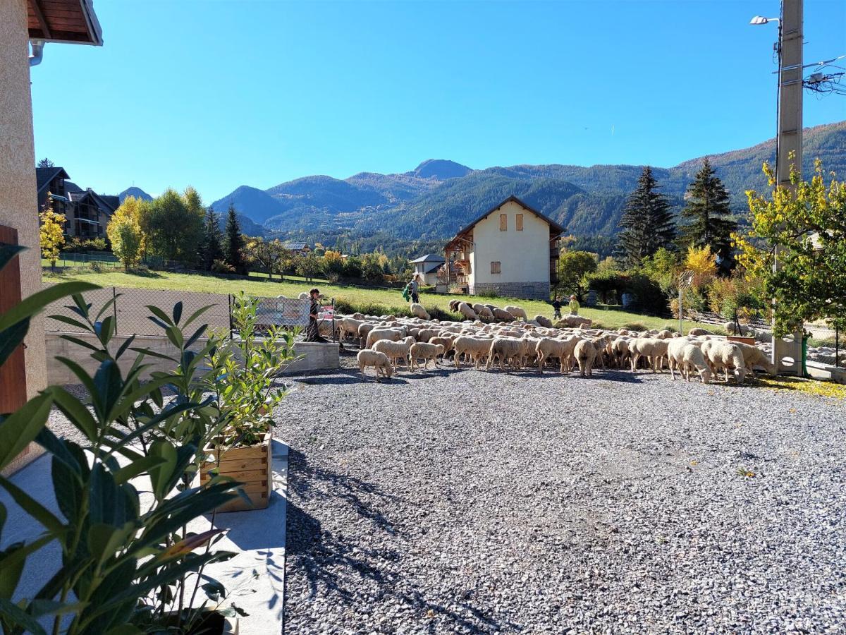 Le Pre Fleuri A Guillestre - Appartements Neufs Classes Meubles De Tourisme 3 Etoiles - Parking Privatif ภายนอก รูปภาพ