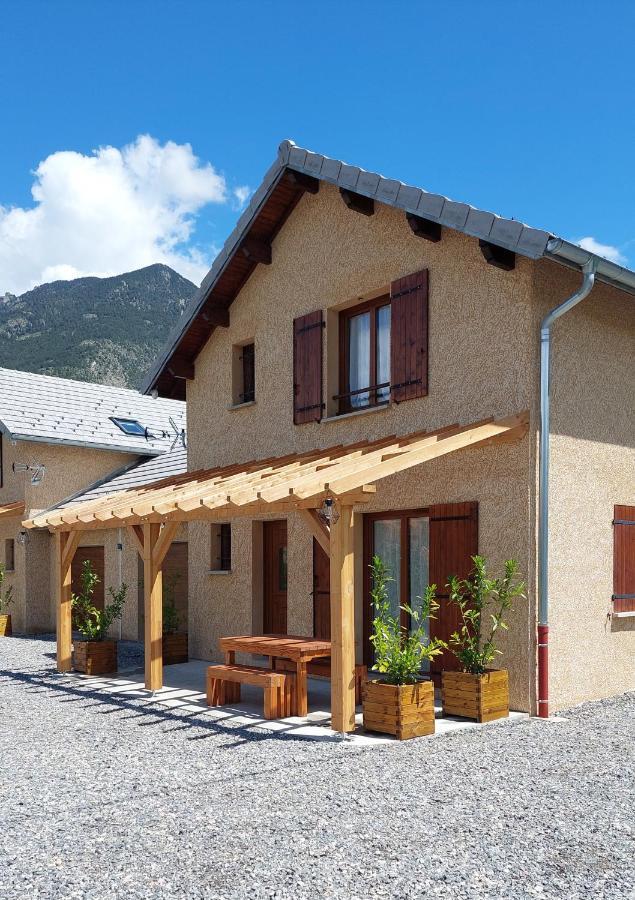 Le Pre Fleuri A Guillestre - Appartements Neufs Classes Meubles De Tourisme 3 Etoiles - Parking Privatif ภายนอก รูปภาพ