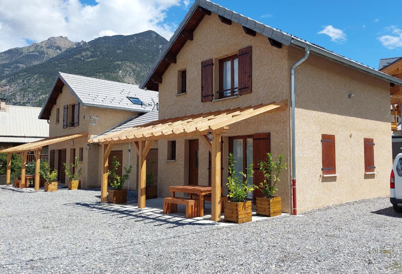 Le Pre Fleuri A Guillestre - Appartements Neufs Classes Meubles De Tourisme 3 Etoiles - Parking Privatif ภายนอก รูปภาพ